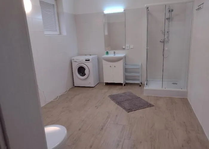 شقة In Under The Zobor-hill *