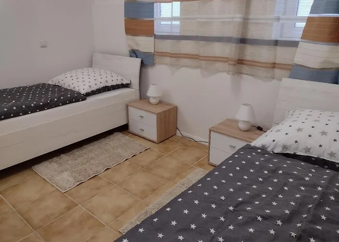 شقة In Under The Zobor-hill *